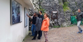 visits to the dam's crowning